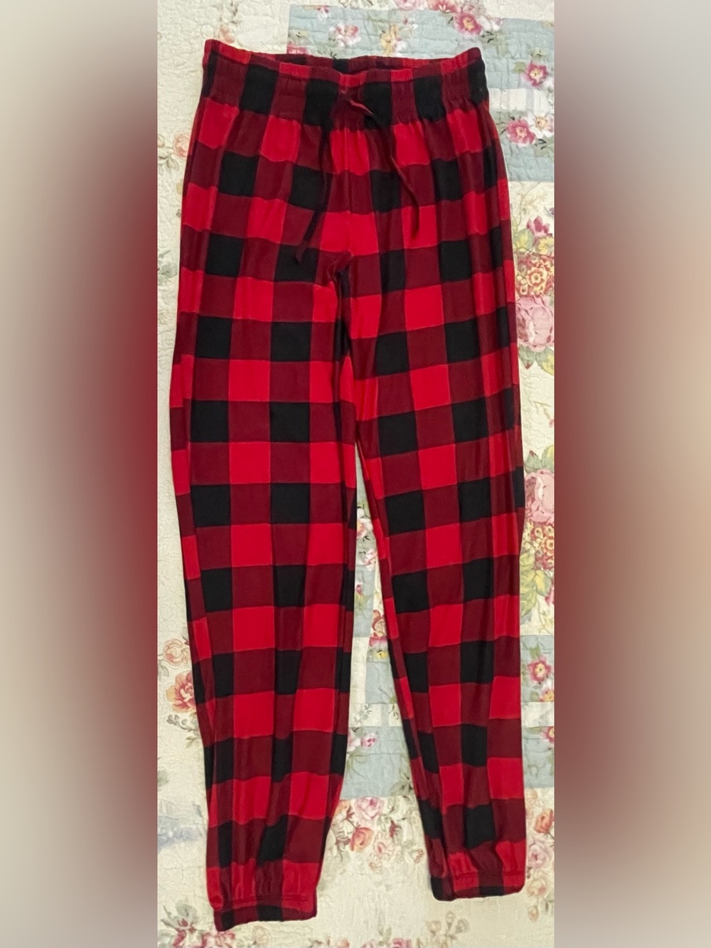 Red & Black Buffalo Plaid Lounge Pants - Women